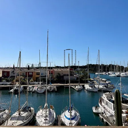 Апартаменти Douceur Du Cap Vue Port Marinas, Parking